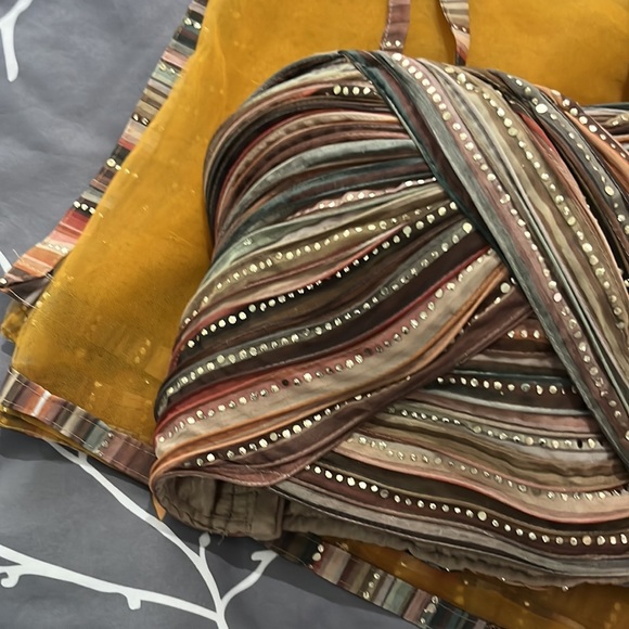 Lengha with 1 shoulder blouse and net dupatta - Picture 2 of 7